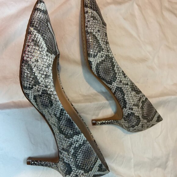 Vince Camuto Gray Snakeskin Gold Metallic Low Pumps, Size 8 1/2M - Picture 5 of 10